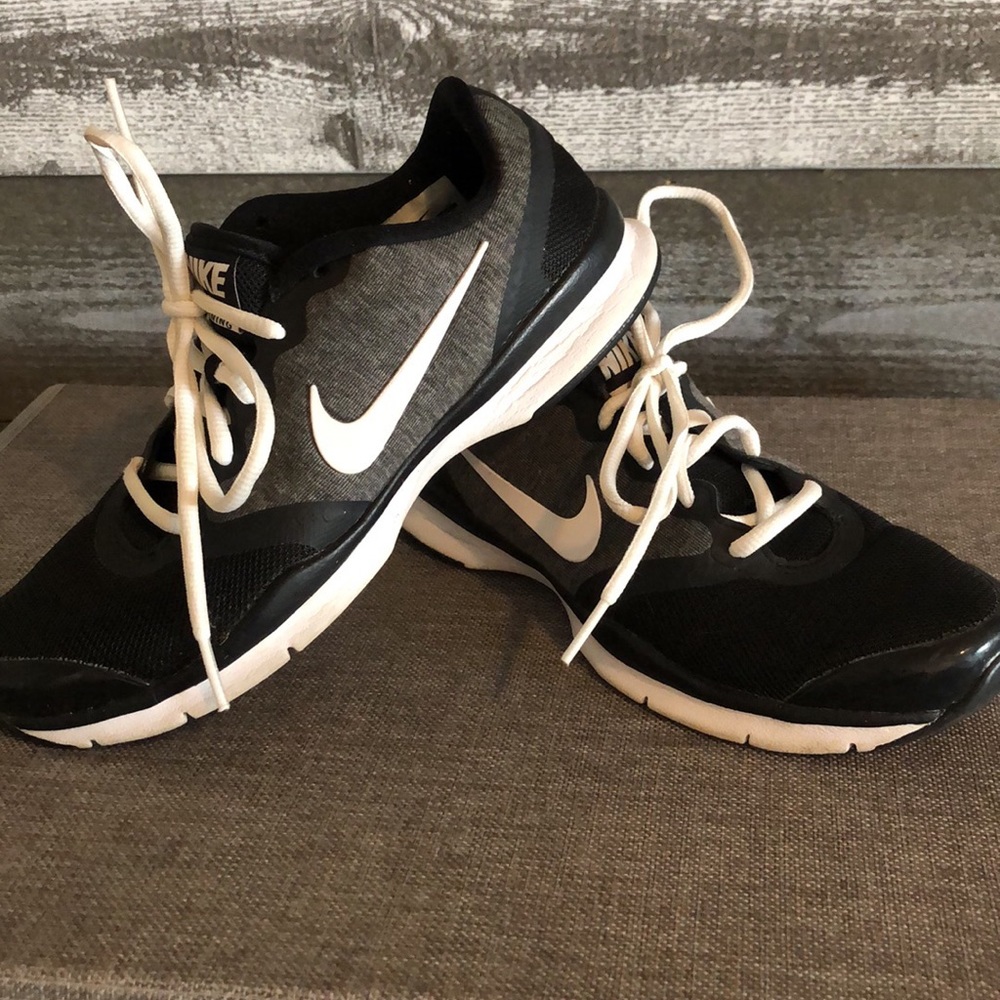 Women’s Nike Training Sneakers - Size 6.5 black gray and white